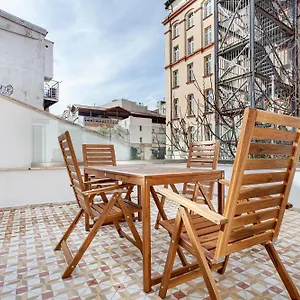 Noa - Serdar-i Ekrem 31 , Istanbul Turkey